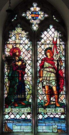 이스트앵글리아의 성 에드문도와 성 제오르지오2_photo by Kolforn_in the church of St Mary in Aldborough_England.jpg